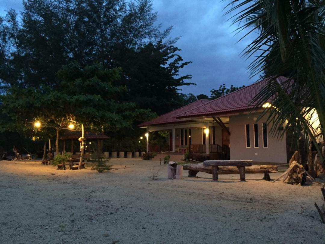 Red Coral Cottage Langkawi Esterno foto